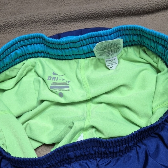 Nike Women's Navy and Light Blue Athletic Shorts - Picture 9 of 9